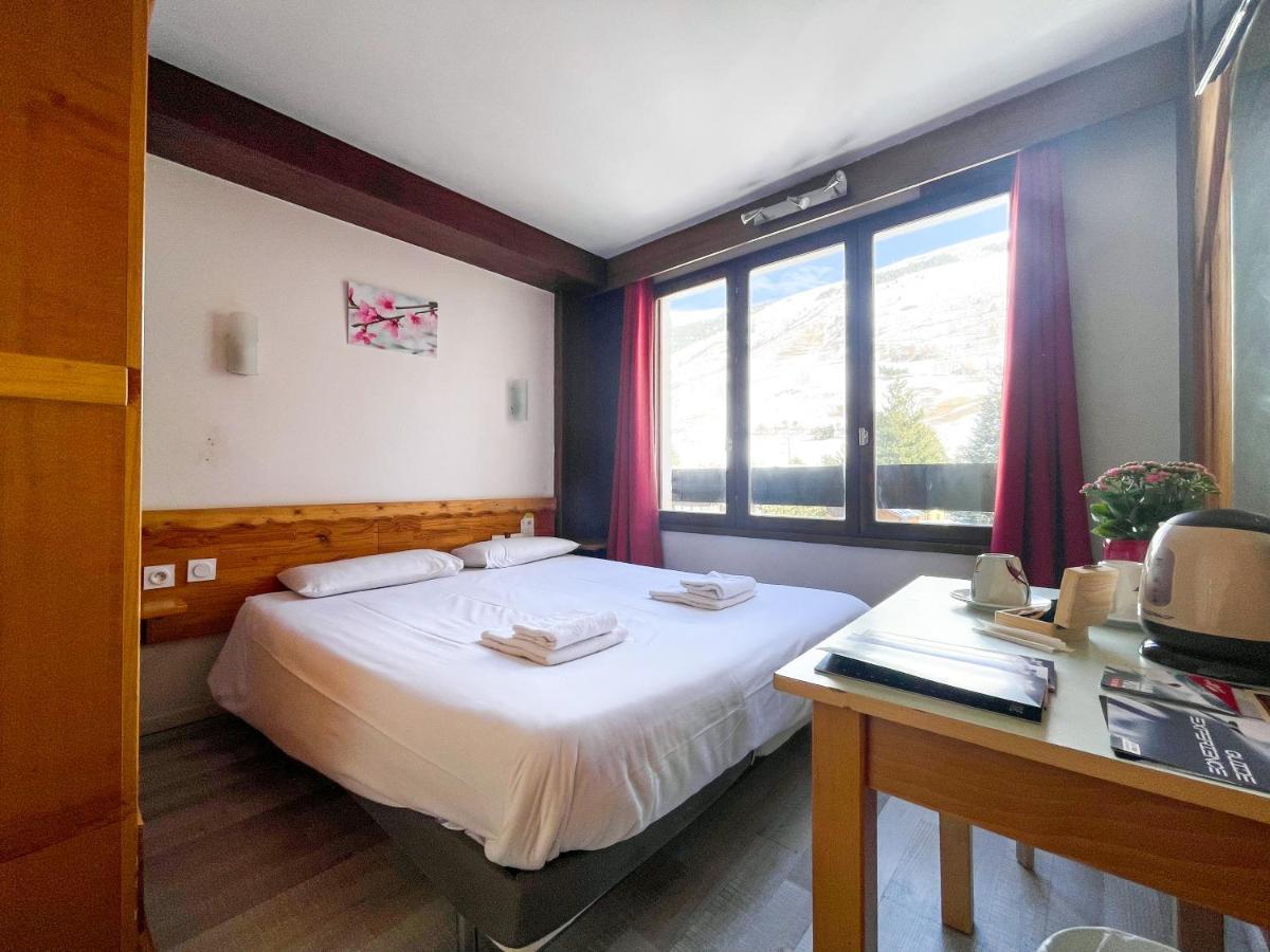 Atmosphere Hotel เลส์เดอซาลป์ ภายนอก รูปภาพ