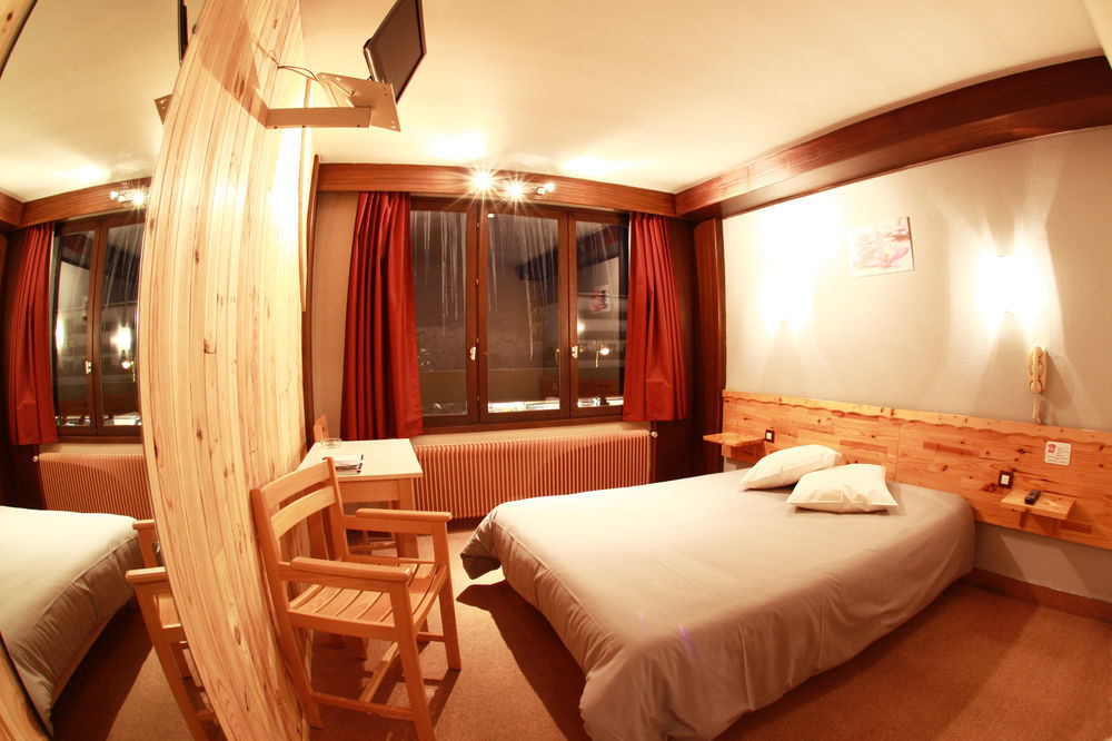 Atmosphere Hotel เลส์เดอซาลป์ ภายนอก รูปภาพ